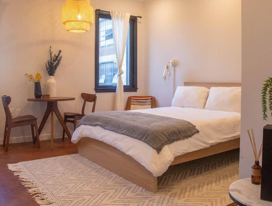 Rail Park Downtown Studio, Amazing Views, Contactless Check-In フィラデルフィア エクステリア 写真